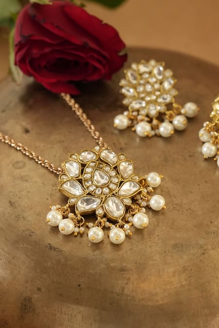 Saga Jewels Pearl & Polki Embellished Pendant Necklace Set 