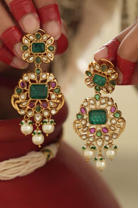 Saga Jewels Stone & Pearl Studded Necklace Set 