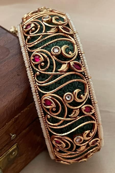 Saga Jewels Filigree Work Bangle 