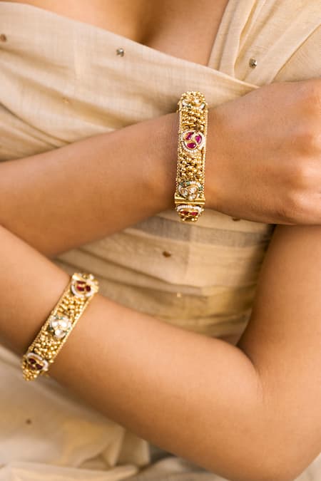 Saga Jewels Ghunghroo Embellished Pair of Temple Bangles 