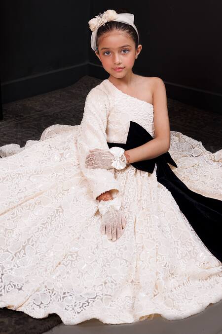 Hoity Moppet Off White Net Embroidery, Sequins, Bows Affair One Shoulder Gown at Aza Fashions Hoity Moppet_Off White Net Embroidery, Sequins, Bows Affair One Shoulder Gown _at_Aza_Fashions