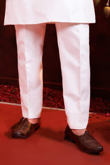 Hoity Moppet_White Silk Embroidery Guldasta Floral Kurta Set _Online_at_Aza_Fashions