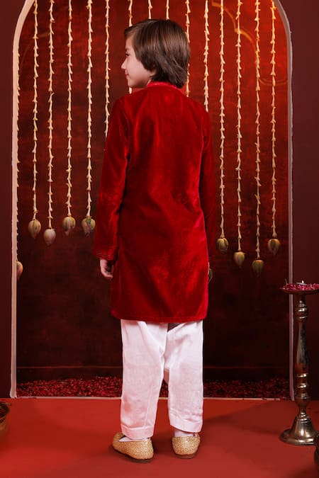 Hoity Moppet Khushrang Lion Embroidered Velvet Kurta Set 