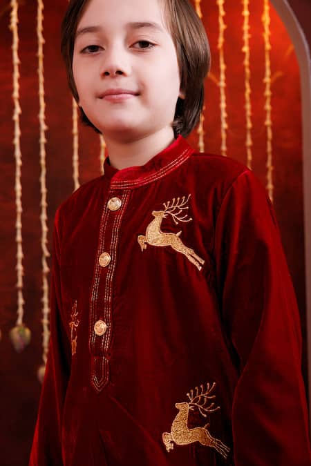 Buy_Hoity Moppet_Red Velvet Embroidery Reinred Kurta Set _Online_at_Aza_Fashions