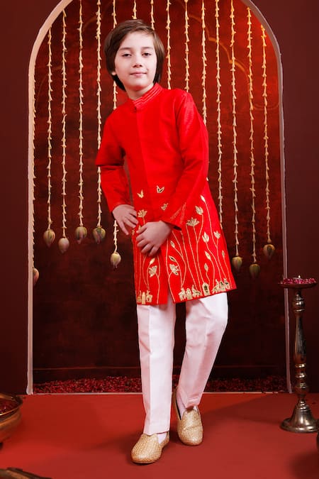 Buy_Hoity Moppet_Red Silk Embroidery Surkh Leather Floral Detailing Kurta Set _Online_at_Aza_Fashions