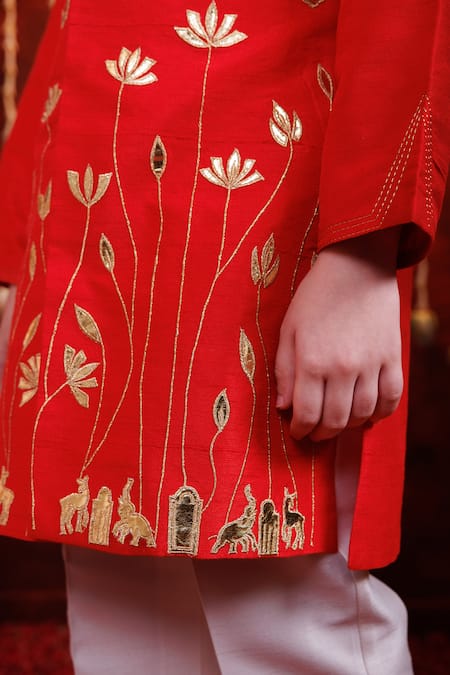 Hoity Moppet_Red Silk Embroidery Surkh Leather Floral Detailing Kurta Set _at_Aza_Fashions