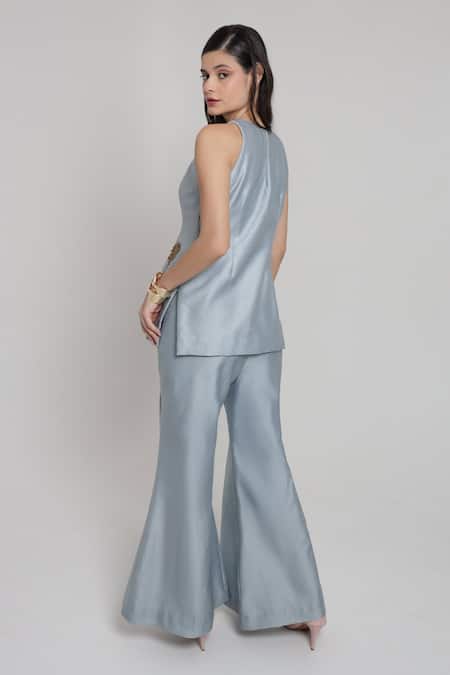 Shagufta Floral Embroidered Top & Pant Set 