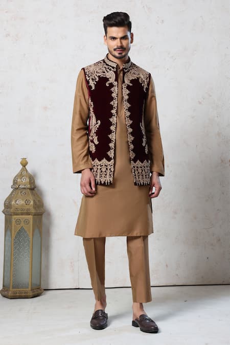 Millionaire Velvet Koti & Pyjama Set 