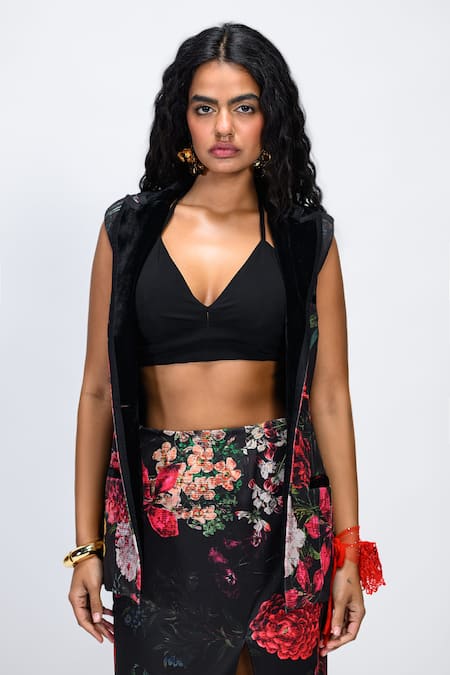 The Dramebaaz CO Black Lycra Chromaflux Floral Print Blazer And Skirt Co-ord Set at Aza Fashions The Dramebaaz CO_Black Lycra Chromaflux Floral Print Blazer And Skirt Co-ord Set _at_Aza_Fashions