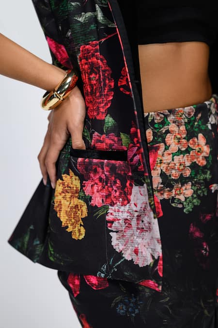 Shop The Dramebaaz CO Black Lycra Chromaflux Floral Print Blazer And Skirt Co-ord Set Shop_The Dramebaaz CO_Black Lycra Chromaflux Floral Print Blazer And Skirt Co-ord Set