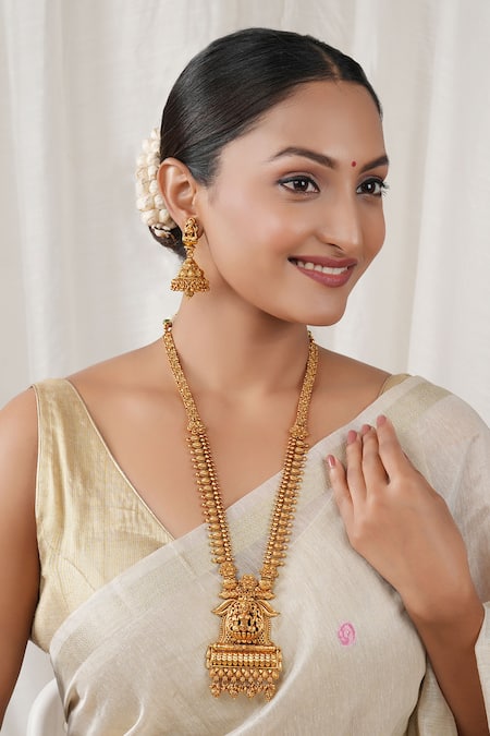 Smars Jewelry Maa Laksmi Carved Antique Pendant Necklace Set