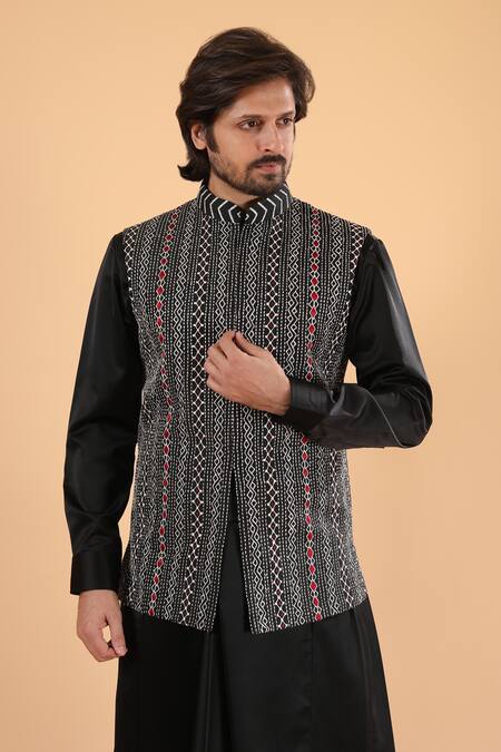 Buy_Millionaire_Black Silk, Linen, Satin Embroidery Thread Work Bundi Kurta Set 