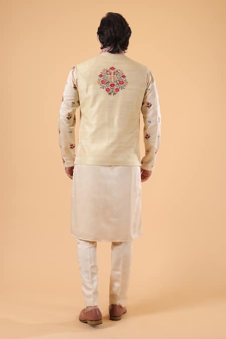 Millionaire Floral Thread Embroidered Bundi Kurta Set 