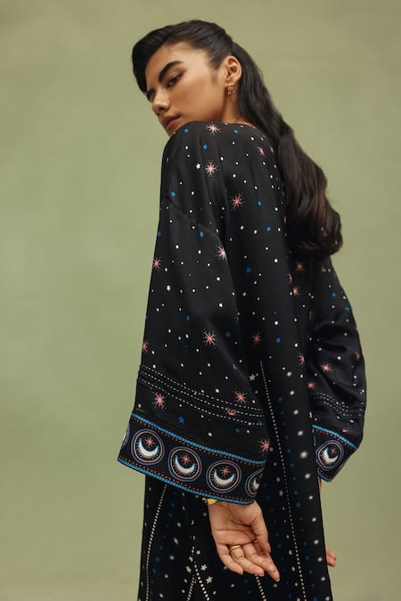 NOIB Multi Color Viscose, Twill Lace V-neck Adah Shooting Stars Print Kaftan Online at Aza Fashions NOIB_Multi Color Viscose, Twill Lace V-neck Adah Shooting Stars Print Kaftan _Online_at_Aza_Fashions