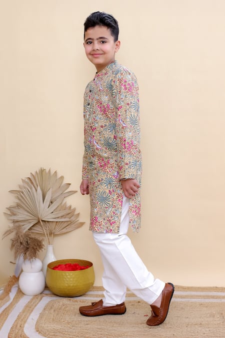 Kalp_Beige Cotton Meadow Bloom Print Kurta Set _Online_at_Aza_Fashions