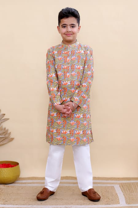 Kalp Lotus Pond Print Kurta Set 