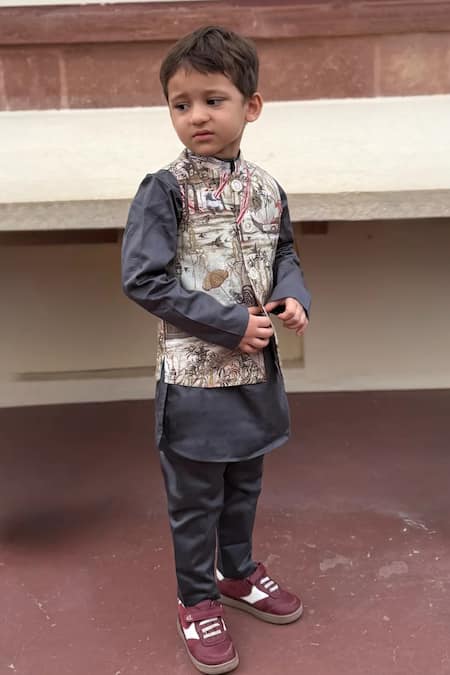 Funny Bones Clothings_Multi Color Silk Vann Vistaar Koti Set _at_Aza_Fashions