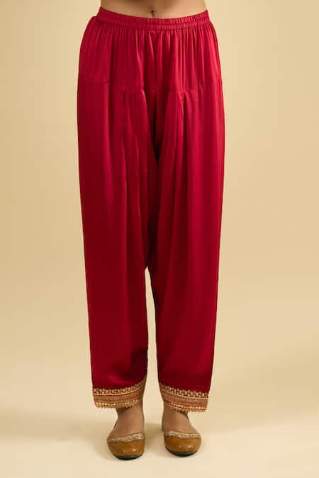 Shop_Sheetal Batra_Red Embroidery, Zari Split V-neck, Mandarin Collar Kurta Set _Online_at_Aza_Fashions