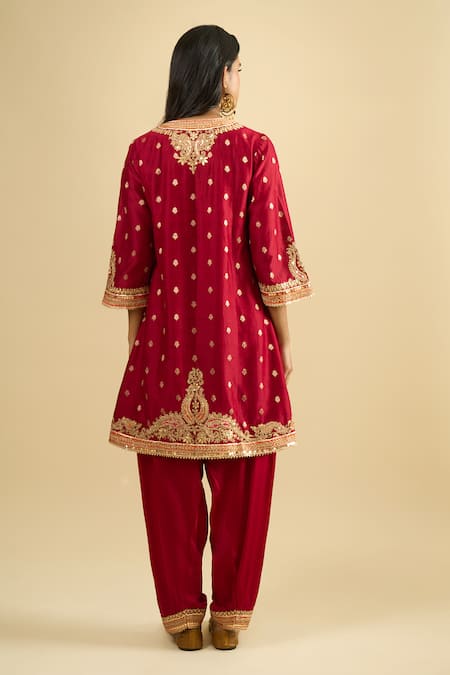 Sheetal Batra Embroidered Kurta Set