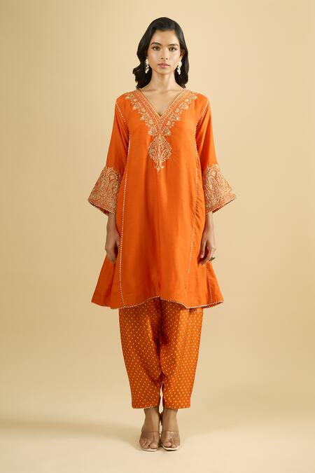 Sheetal Batra_Orange Embroidery, Foil Printing V-neck Kurta Salwar Set _Online_at_Aza_Fashions
