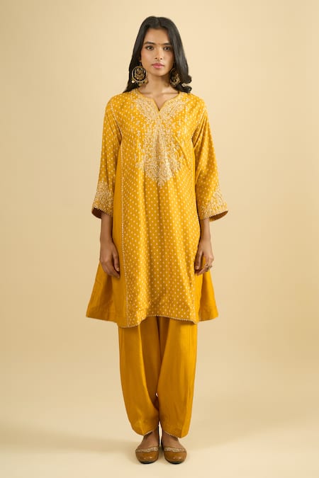 Sheetal Batra_Yellow Embroidery Split V-neck Gathered Kurta And Salwar Set _Online_at_Aza_Fashions