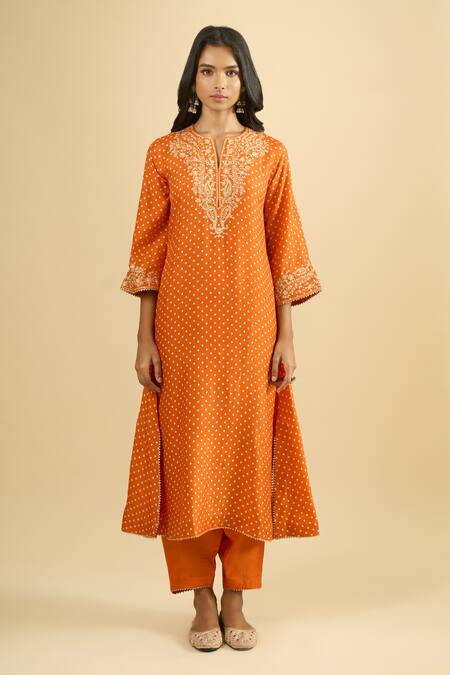 Buy_Sheetal Batra_Orange Embroidery Split V-neck Neckline Kurta And Salwar Set _Online_at_Aza_Fashions