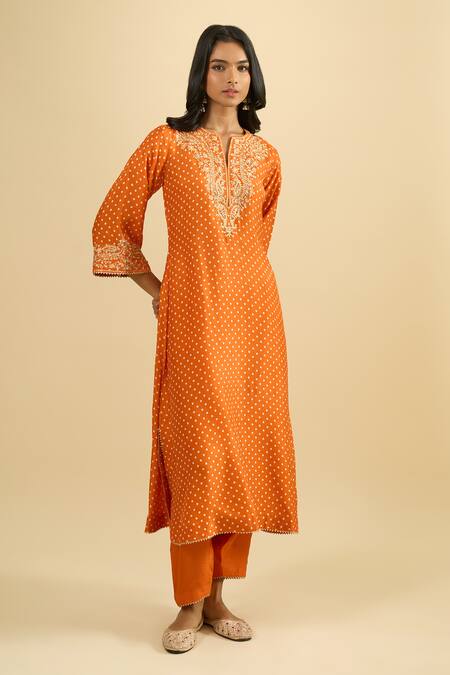 Sheetal Batra_Orange Embroidery Split V-neck Neckline Kurta And Salwar Set _at_Aza_Fashions