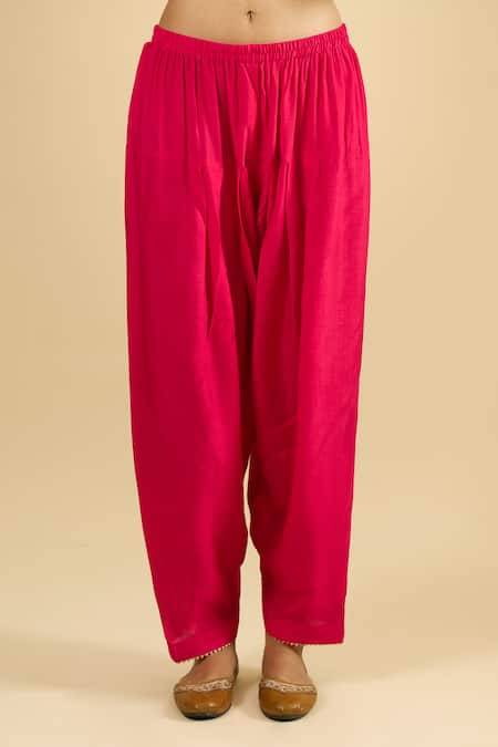 Sheetal Batra_Pink Embroidery V-neck Kurta Salwar Set _at_Aza_Fashions