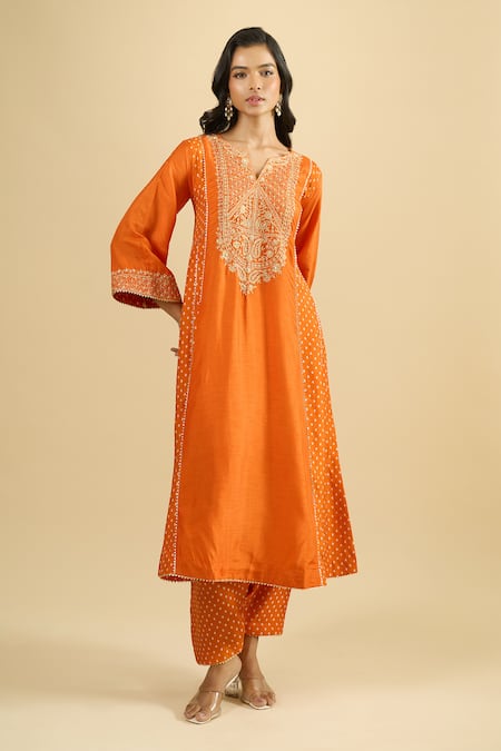 Sheetal Batra_Orange Embroidery V-neck Kurta And Salwar Set _at_Aza_Fashions