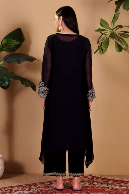 Sonali Methi Hand Embroidered Kurta Pant Set 