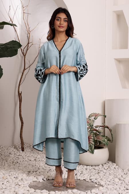 Sonali Methi Hand Embroidered Kurta With Pant 