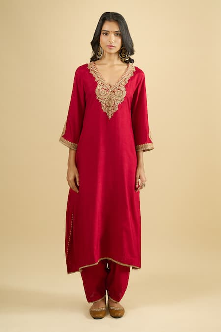 Sheetal Batra_Red Embroidery, Gota Patti V-neck Kaftan Set _at_Aza_Fashions