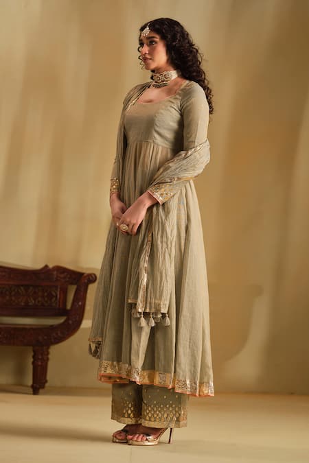 Almaari By Pooja Patel_Green Chanderi, Tissue Gota Patti, Tassels Square Arya Silk Anarkali Pant Set _Online_at_Aza_Fashions