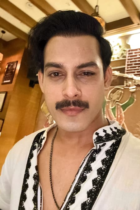 Buy_Histori_White Linen, Cotton, Silk Beads, Cut Work Geometric Embroidered Kurta Set 