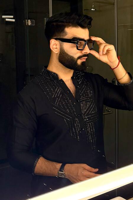 Buy_Histori_Black Chanderi, Cotton Beads, Sequins Embroidered Kurta Set 