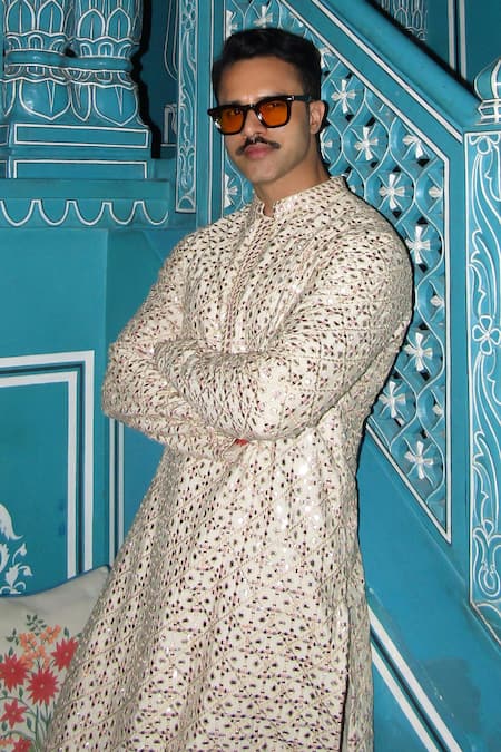 Buy_Histori_Beige Cotton, Silk Mirrors, Embroidery And Resham Jaal Kurta Set 