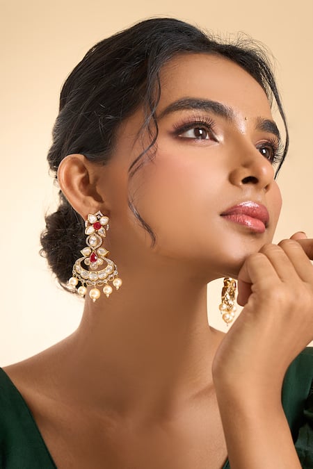 Buy_Nazaakat By Samara Singh_Red Stones, Pearls Embellished Dangling Earrings 