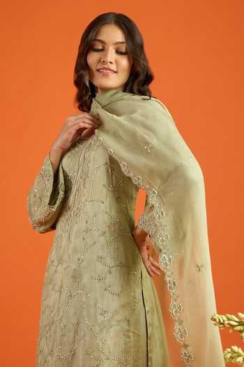 Buy_Khwaab By Sanjana Lakhani_Green Satin, Silk Embroidery Round Neck Floral Vine Kurta Set _Online_at_Aza_Fashions