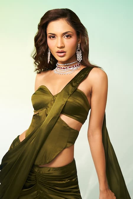 Buy_Anshika Tak Label_Olive Green Satin, Crepe Sweetheart Neck Pre-draped Saree With Corset _Online_at_Aza_Fashions