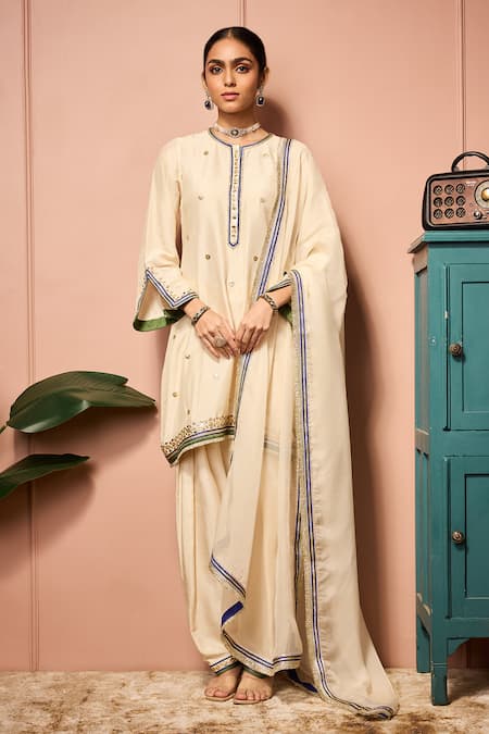 Neha Mehra Raw Silk Embroidered Kurta Set 