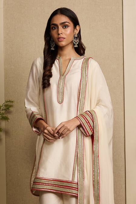 Buy_Neha Mehra_Ivory Chanderi Embroidery, Piping Split V-neck Hand Kurta Set _Online_at_Aza_Fashions