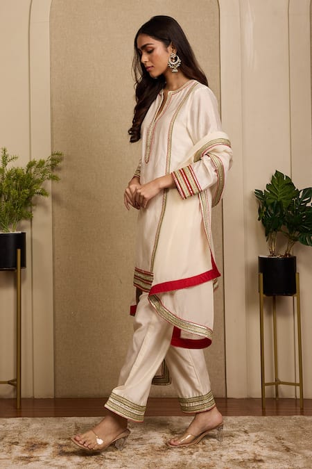 Shop_Neha Mehra_Ivory Chanderi Embroidery, Piping Split V-neck Hand Kurta Set _Online_at_Aza_Fashions