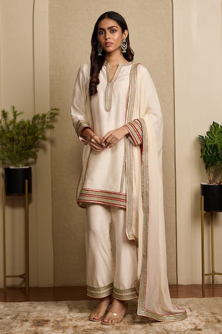Neha Mehra Chanderi Hand Embroidered Kurta Set 