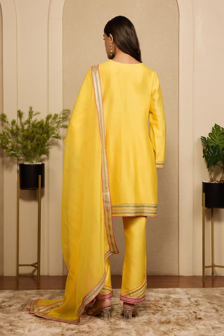 Neha Mehra Chanderi Hand Embroidered Kurta Set 