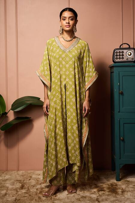 Buy_Neha Mehra_Green Crepe Embroidery V-neck Printed Kaftan And Pant Set _Online_at_Aza_Fashions