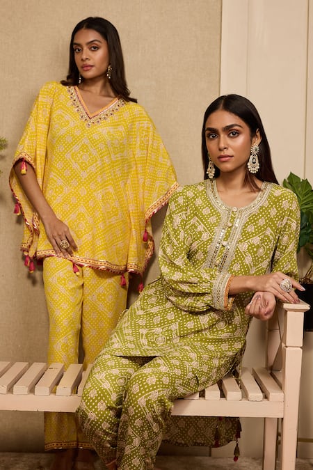 Shop_Neha Mehra_Green Crepe Embroidery, Sequins, Metallic Thread Round Printed Kurta And Pant Set 