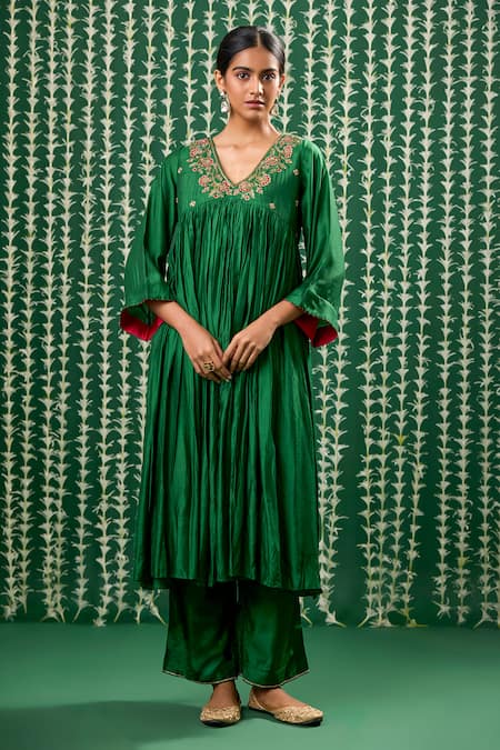 Buy_Cupid Cotton_Green Silk, Cotton Embroidery, Zari, Sequins V-neck Niva Zardosi Kurta Set _Online_at_Aza_Fashions