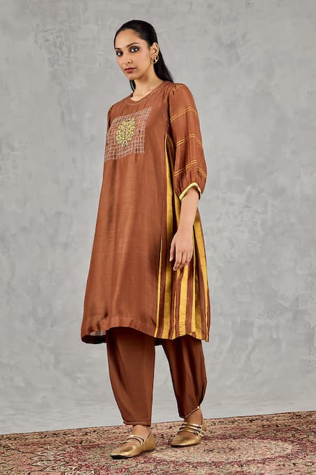 Shivani Bhargava_Brown Chanderi Embroidery Round Neck Block Print Kurta _Online_at_Aza_Fashions