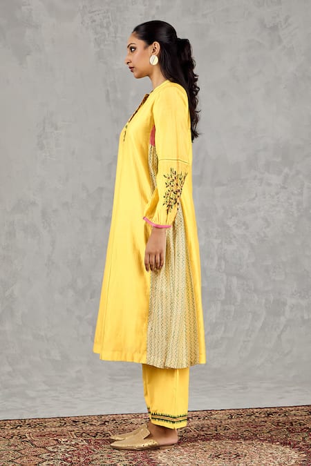 Shivani Bhargava_Yellow Chanderi Embroidery, Piping Mandarin Collar Block Print And Hand Kurta _at_Aza_Fashions