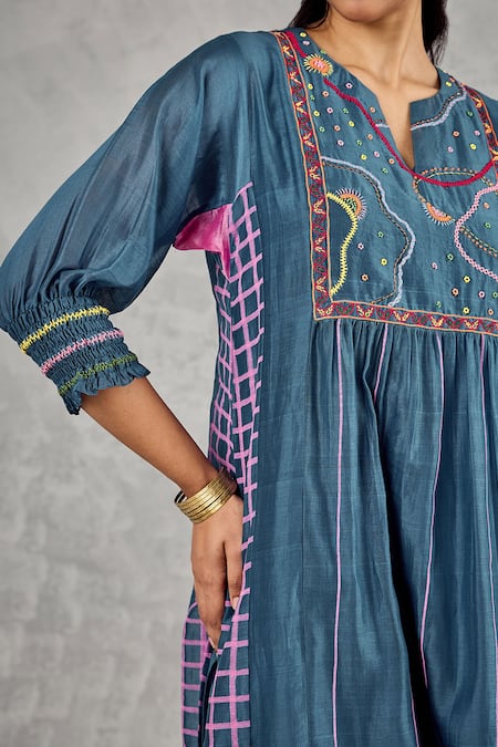Shivani Bhargava_Blue Chanderi Embroidery, Metallic Thread Split V-neck Block Print And Hand Kurta _at_Aza_Fashions